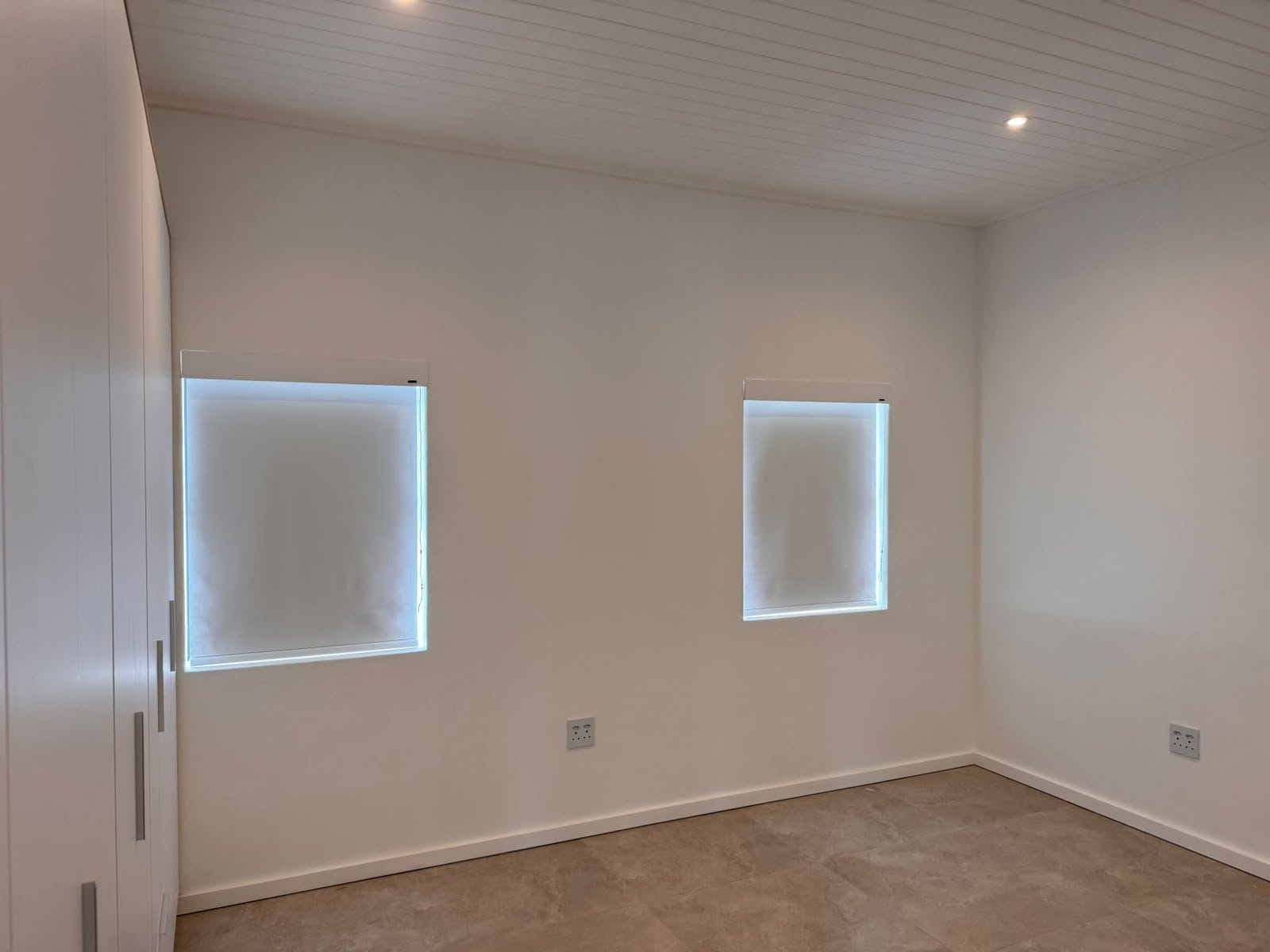 Roller blinds installation