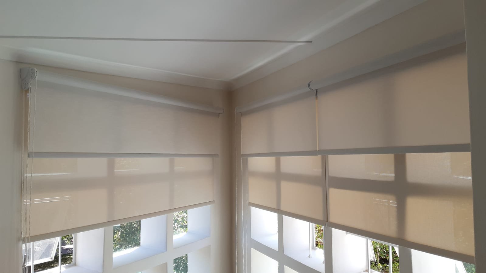 Roller blinds installation